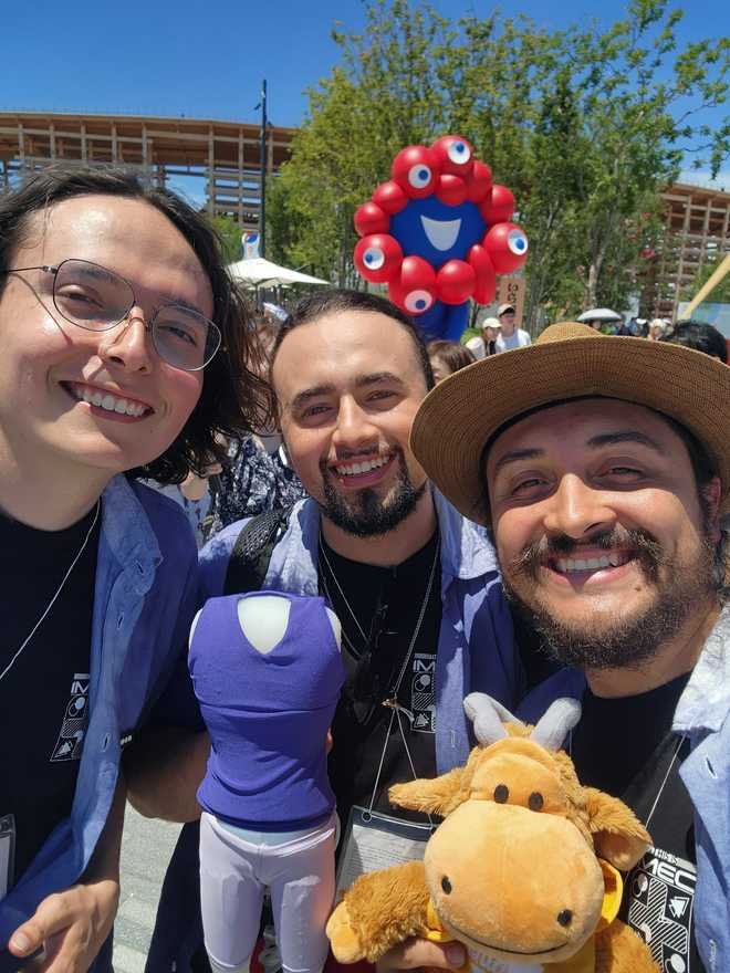 El equipo de RobioLab con Forma en la Expo 2025 Osaka
