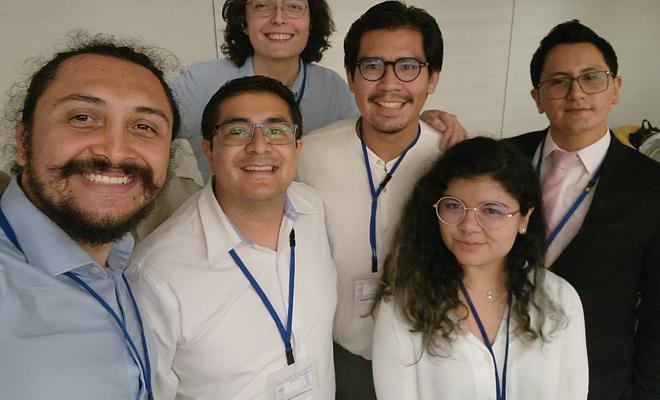 Integrantes del equipo de RobioLab en IEEE ARSO 2025 en Osaka